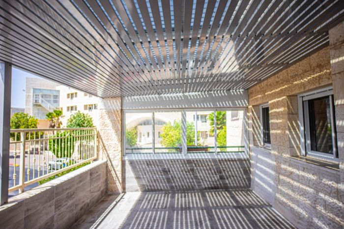 פרגולה להתקנה עצמית